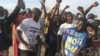 Aujourd'hui, l'opposition, des ONG internationales, l'ONU et l'Union africaine accusent le pouvoir de continuer à traquer les opposants.