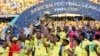 Les joueurs des Mamelodi Sundowns célèbrent leur titre de la Ligue africaine de football contre le Wydad, Pretoria, le 12 novembre 2023.