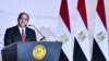 Ex-maréchal de 68 ans, Abdel Fattah al-Sissi n'apparaît plus désormais qu'en tenue civile.