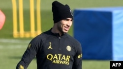 Le Marocain Achraf Hakimi joue au PSG depuis 2021.