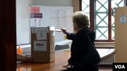 En Argentina la participación electoral es obligatoria para los mayores de 18 años y menores de 70, al tiempo que es opcional para la franja de entre los 16 y 17 años, así como para los ciudadanos mayores de 70 años. [Foto: Gonzalo Bañez]