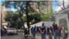 Electores en fila esperan para participar en el simulacro de los comicios presidenciales del 28 de junio.