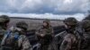 ARCHIVO - Con una oleada de ataques masivos por parte de Rusia y las reservas de armamento de Ucrania en pausa al no existir acuerdo en EEUU para asignar fondos a la guerra, los ucranianos buscan alternativas al proceso.