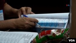 Más de 35.000 argentinos estuvieron habilitados para ir a las urnas, pero la participación fue del 77,65 %. [Foto: Gonzalo Bañez]