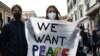 Rusia sale al paso de manifestantes y arremete contra voces disidentes