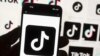 ARCHIVO - El logotipo de TikTok en un teléfono en octubre de 2022, en Boston, EEUU. 