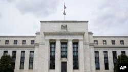 ARCHIVO - Esta foto del 4 de mayo de 2021 muestra el edificio de la Reserva Federal en Washington.