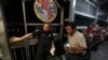 EEUU empieza a expulsar a inmigrantes cubanos y nicaragüenses a México 