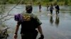 ARCHIVO- Expertos prevén que la migración irregular de centroamericanos hacia Estados Unidos seguirá en aumento este año, la situación en la frontera sur se complicará más y las condiciones internas de los países emisores de migrantes tambien contribuirán a las dinámicas. 