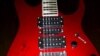 Chávez recibe guitarra de Shakira