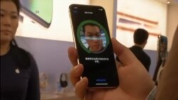苹果手机iPhone X正式登陆中国市场(视频来源：Reuters)