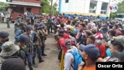 Imágenes de la caravana de migrantes que salió de Honduras y entró por la fuerza a Guatemala el 1 de octubre de 2020, Foto Oscar Ortíz/VOA