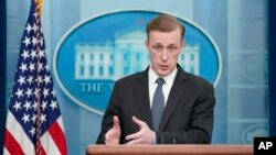 El asesor de Seguridad Nacional de la Casa Blanca, Jake Sullivan, departe con los reporteros en rueda de prensa en Washington DC, el 22 de marzo de 2022.