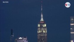 Iluminan el Empire State Building de Nueva York de azul y blanco