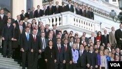 En al nueva legislatura, los republicanos tienen ventaja de 242-193 en la cámara baja.