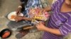 El “delivery humanitario” en Venezuela también tiene sabor a golosinas