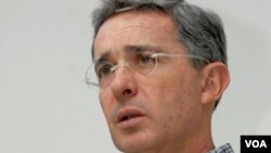 El ex presidente Álvaro Uribe fue internado en un hospital del departamento de Antioquia, según informaron sus familiares.
