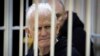 Bielorrusia condena a Nobel Bialiatski a 10 años de cárcel