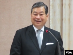 台湾外交部次长石定 (美国之音张永泰 拍摄)