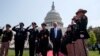 Trump considera pena de muerte para criminales que maten policías