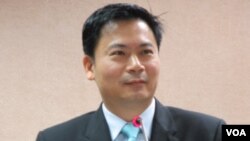 台湾执政党国民党立委吴育仁 (美国之音张永泰拍摄)