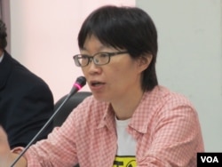 台湾人权促进会秘书长蔡季勋 (美国之音张永泰拍摄)