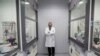El doctor Pablo Avilés, gerente de Preclínica de PharmaMar, posa en los laboratorios en Colmenar Viejo, España, el 26 de enero de 2021.