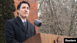 El primer ministro de Canadá, Justin Trudeau, anuncia su intención de dimitir como líder del Partido Liberal, en Rideau Cottage, en Ottawa, Canadá, el 6 de enero de 2025.