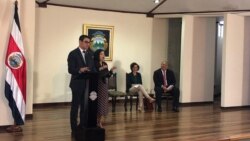 El ministro de Salud de Costa Rica, Daniel Salas, pidió contemplar estas instrucciones a la hora de sostener convivios y demás celebraciones religiosas.