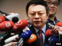 台湾陆委会主委王郁琦严词抨击柯文哲质疑九二共识（美国之音许波拍摄）