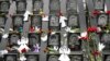 Monumento dedicado a las personas que murieron en enfrentamientos con las fuerzas de seguridad a fines de febrero de 2014, en la Plaza de la Independencia (Maidan) en Kiev, Ucrania.