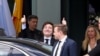 ARCHIVO - El presidente argentino, Javier Milei, hace un gesto el día en que es recibido por el canciller alemán Olaf Scholz en la Cancillería de Berlín, Alemania, el 23 de junio de 2024.