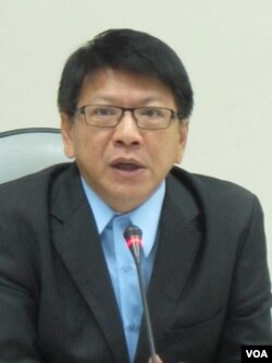 民进党立委潘孟安 (美国之音记者张永泰拍摄)