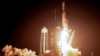 Un cohete Falcon 9 de SpaceX despega de la plataforma 39A en el Centro Espacial Kennedy en Cabo Cañaveral, Florida, el jueves 15 de diciembre de 2024.