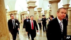 "Esta es la oportunidad para la gente que ha esperado durante años para ver la derogación y el reemplazo del Obamacare", añadió el portavoz Mulvaney.