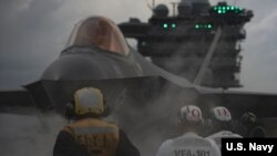 美国海军2018年3月17日测试F-35C第五代战机（美国海军照片）