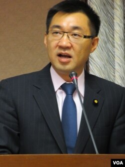 台湾执政党国民党立委江启臣(美国之音张永泰拍摄)