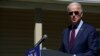 El candidato a la nominación presidencla demócrata y exvicepresidente de EE.UU., Joe Biden, habla sobre cuidado de salud en McClellanville, Carolina del Sur, el 27 de febrero de 2020. 