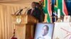 Le président sud-africain Cyril Ramaphosa prend la parole lors du service commémoratif du roi Goodwill Zwelithini au palais royal de KwaKhethomthandayo à Nongoma, en Afrique du Sud, le 18 mars 2021.