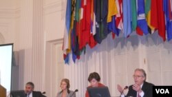 Los panelistas también dejaron sus recomendaciones para la región en materia de evolución del crecimiento económico.