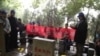 各地网友2012年在林昭墓前凭吊(网友公民小彪推特图片)