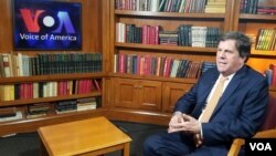 Roberto Pombo, director de Casa Editorial El Tiempo de Colombia señaló a la Voz de América que el presidente Donald Trump es "muy negativo" para el oficio del periodismo y la libertad de expresión.