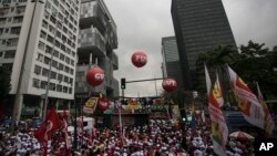 En octubre de 2017 muchos brasileños protestaron contra el plan del anterior gobierno de aumentar las privatizaciones, incluida la industria petrolera.