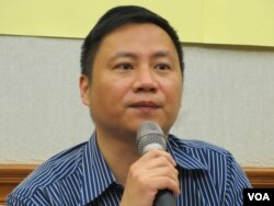 中国六四民运领袖、华人民主书院董事会主席王丹(美国之音张永泰拍摄)