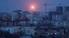 Se ve una explosión de un misil en el cielo sobre la ciudad durante un ataque con misiles rusos, en medio del ataque de Rusia contra Ucrania, en Kiev, Ucrania, el 7 de febrero de 2024. REUTERS/Gleb Garanich