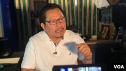 Miguel MOra, director de 100% Noticias denuncia que fue amenazado de muerte por paramilitares y culpa al gobierno de Daniel Ortega.