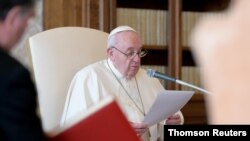 El papa Francisco durante una de sus audiencias semanales.