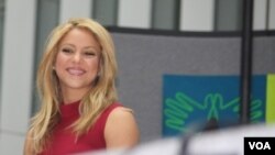 Shakira insiste en que que la educación ayuda a mantener a los niños alejados de actividades peligrosas.