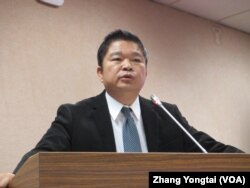 台湾在野党民进党立委蔡煌琅 (美国之音张永泰拍摄)