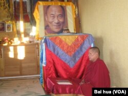 俄罗斯佛教徒盼望达赖喇嘛访问。(美国之音白桦拍摄)